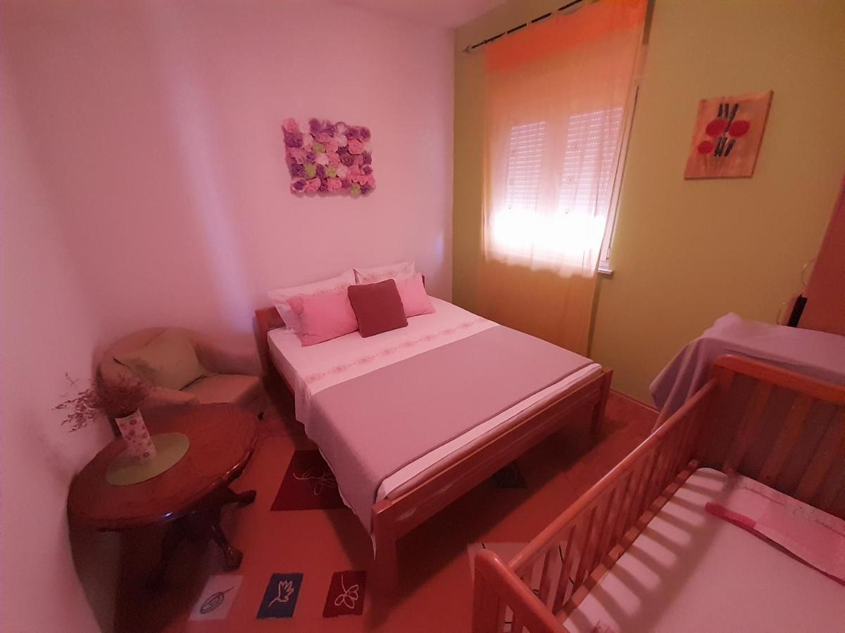 Apartmani "Rebecca" Неум Екстериор снимка